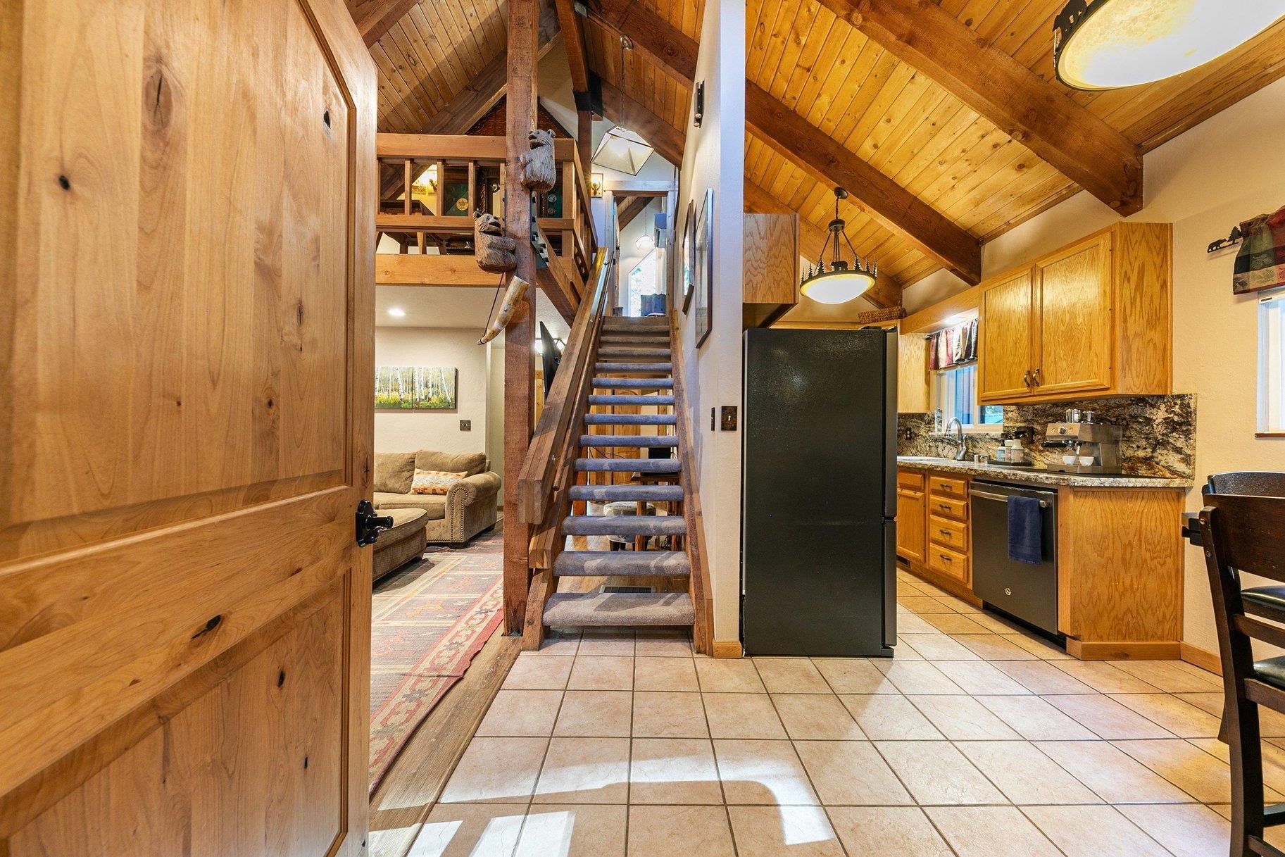 10380 Washoe Road Truckee, CA 96161 - Photo 14 of 28