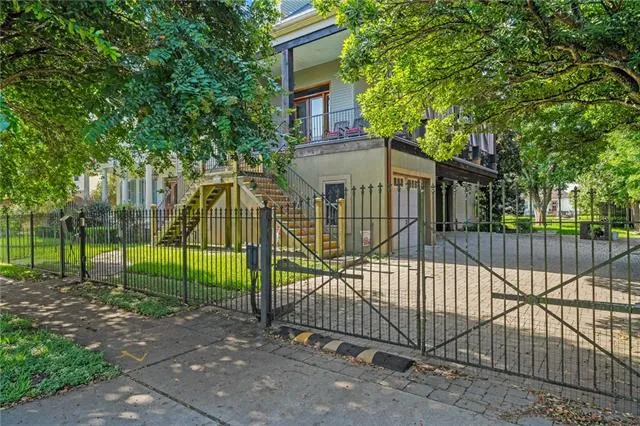 $725,000 | 338 Hay Place, New Orleans, LA 70124