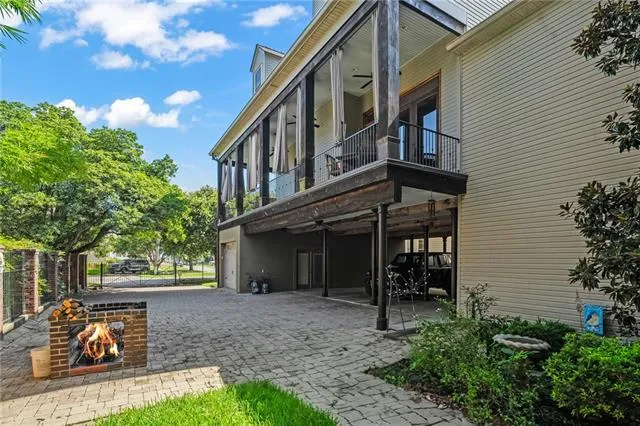 $725,000 | 338 Hay Place, New Orleans, LA 70124