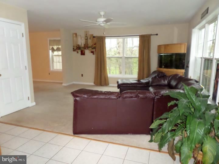 1039 Union Square Road Nottingham, PA 19362 - Photo 9 of 25 Family Room