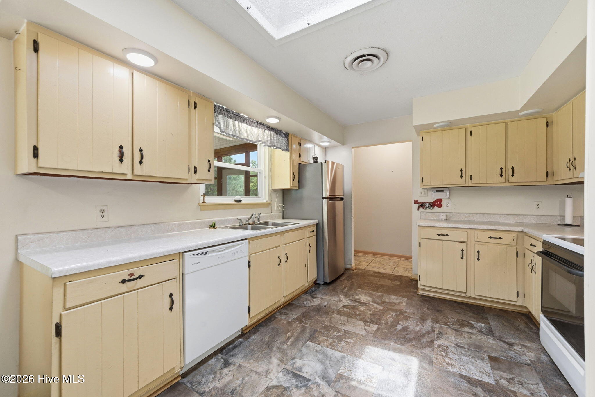 870 Haw Branch Road Beulaville, NC 28518 - Photo 14 of 58 Gallery Image 14