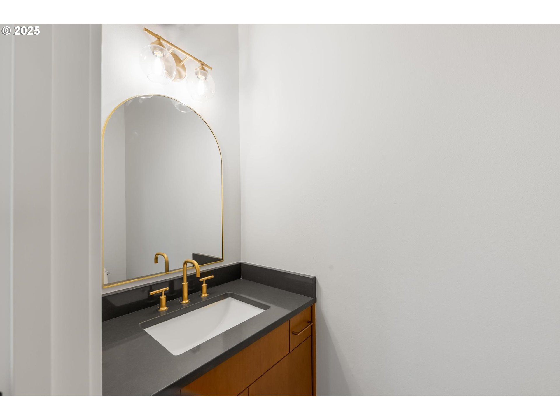 7733 Southwest 42nd Avenue Portland, OR 97219 - Photo 15 of 44 Bathroom