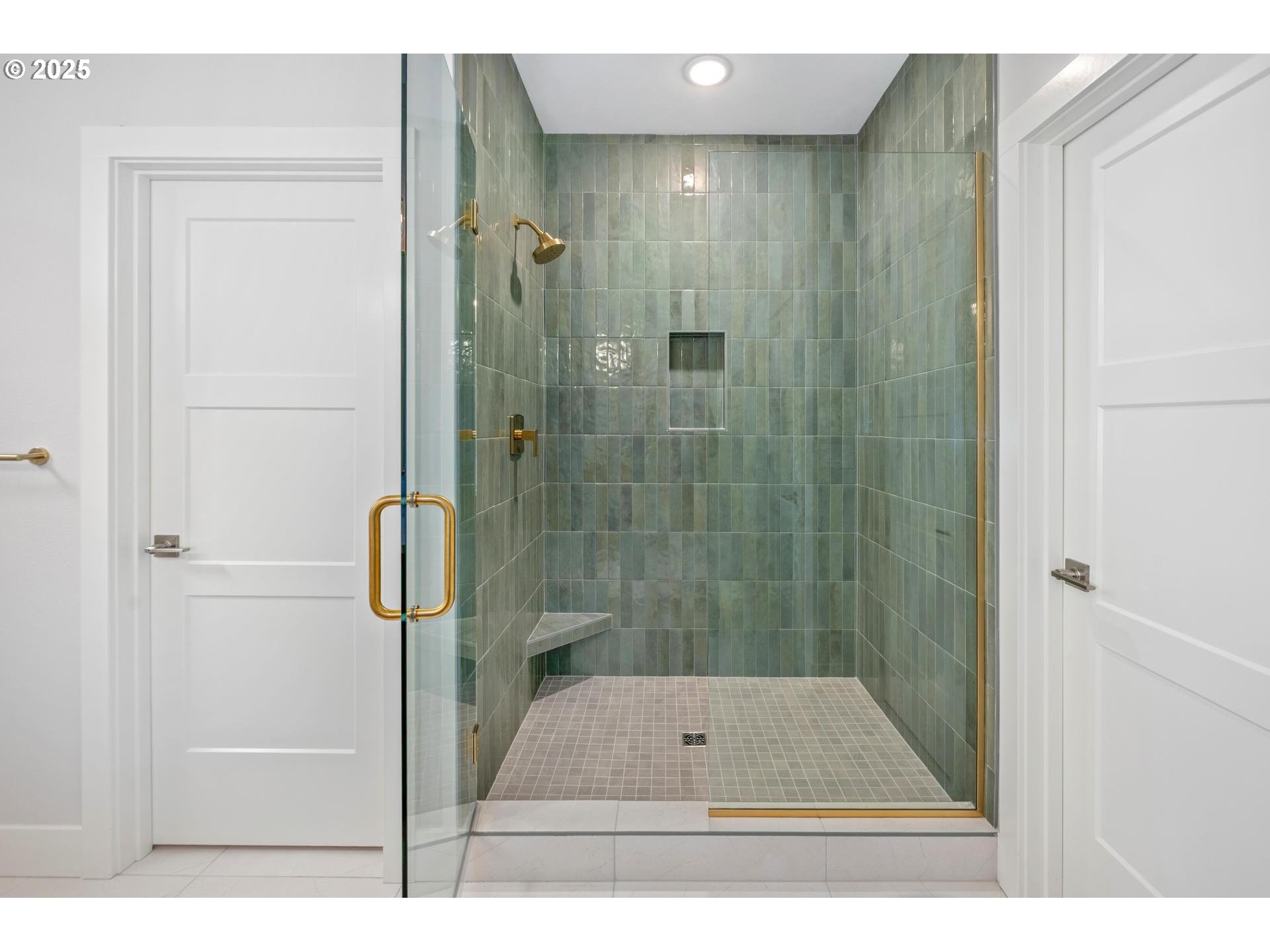 7733 Southwest 42nd Avenue Portland, OR 97219 - Photo 26 of 44