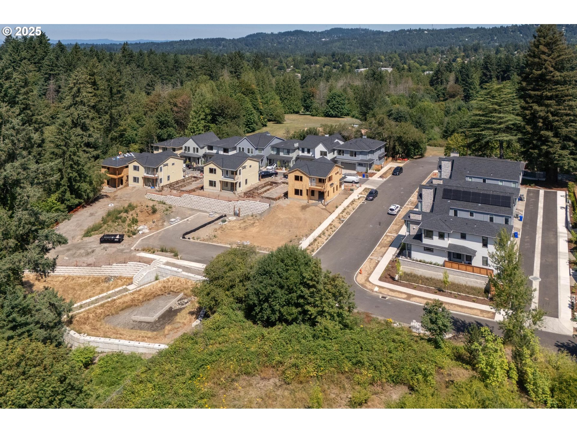 7733 Southwest 42nd Avenue Portland, OR 97219 - Photo 37 of 44