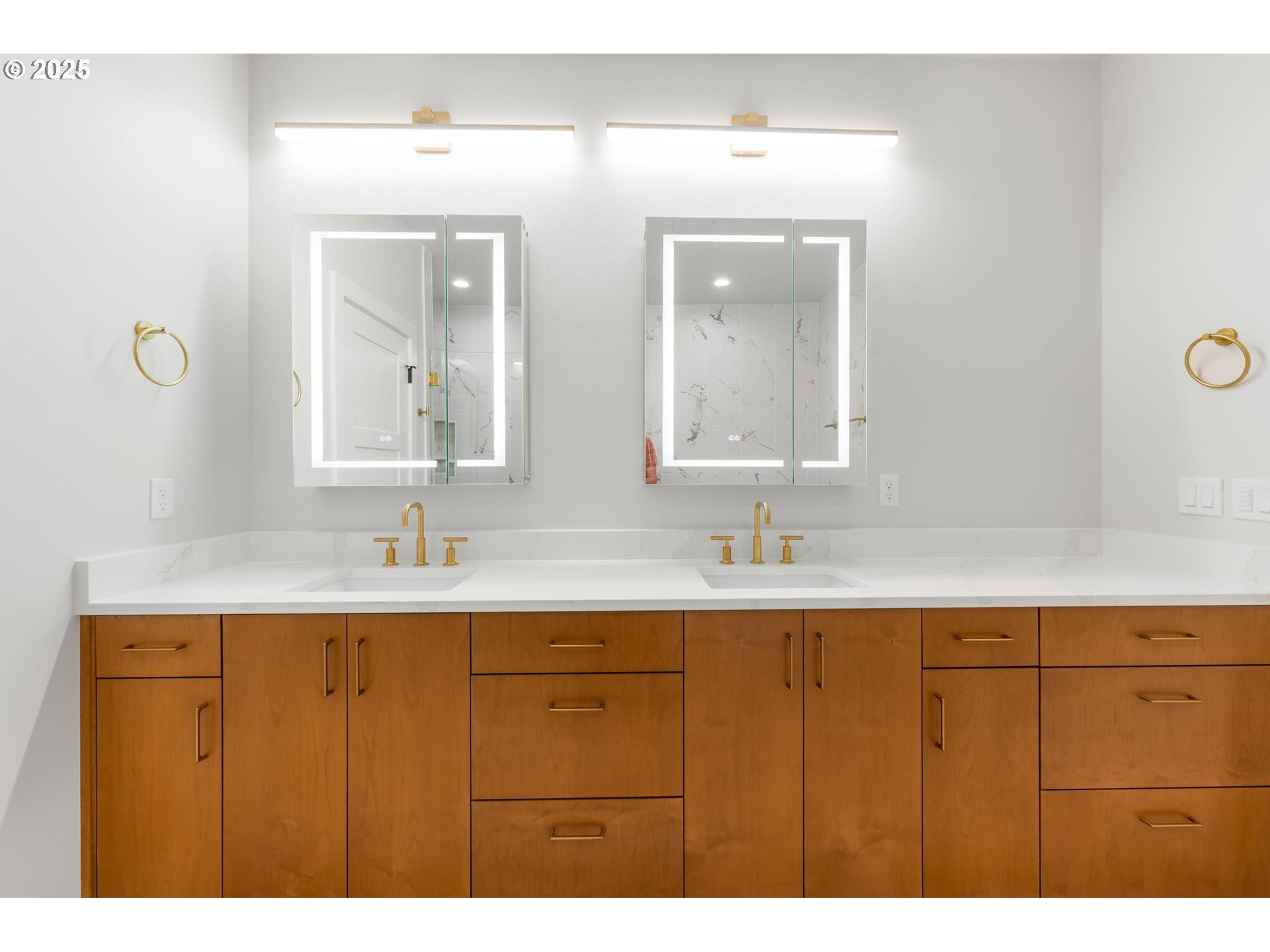 7733 Southwest 42nd Avenue Portland, OR 97219 - Photo 38 of 44