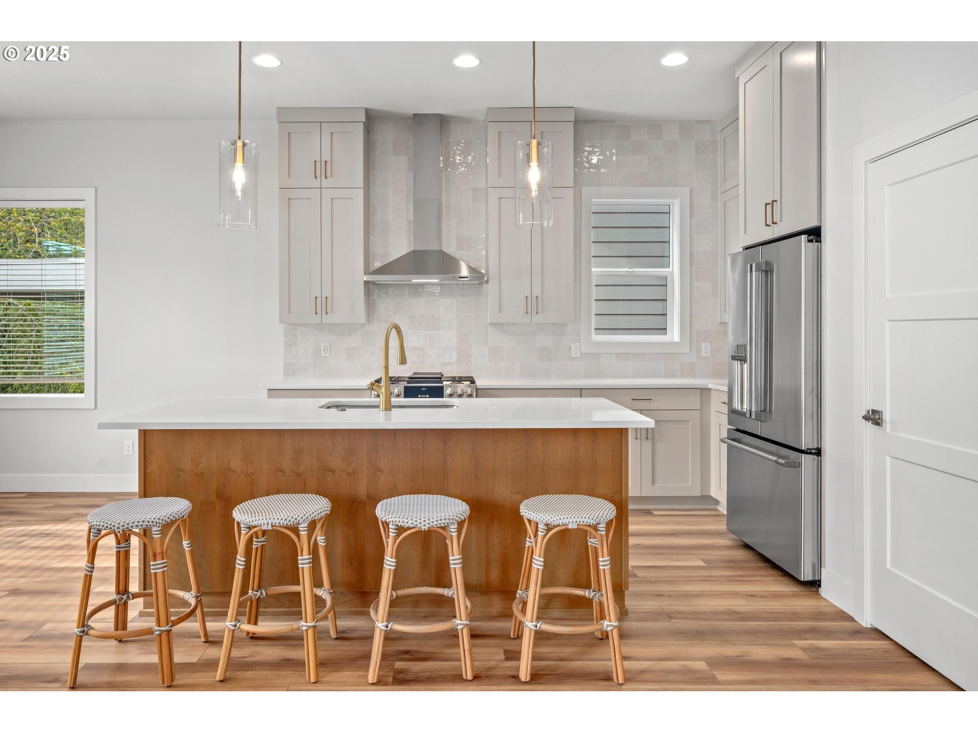 7733 Southwest 42nd Avenue Portland, OR 97219 - Photo 5 of 44 Kitchen