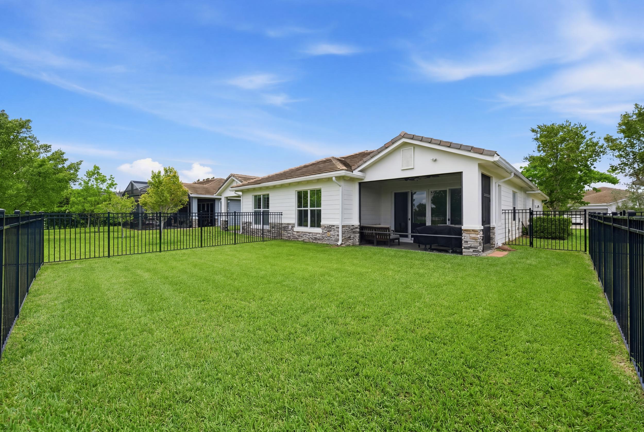 19680 Weathervane Way Loxahatchee, FL 33470 - Photo 2 of 40 31_030__dsc1683_reedit_eed5d7dc