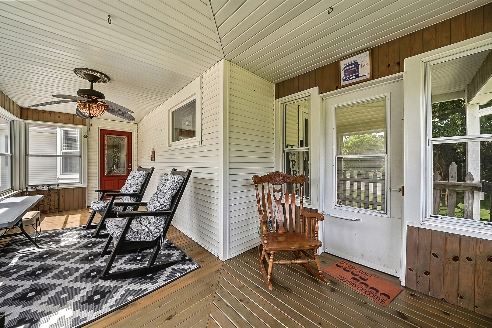 809 East Center Street Ottawa, IL 61350 - Photo 4 of 37