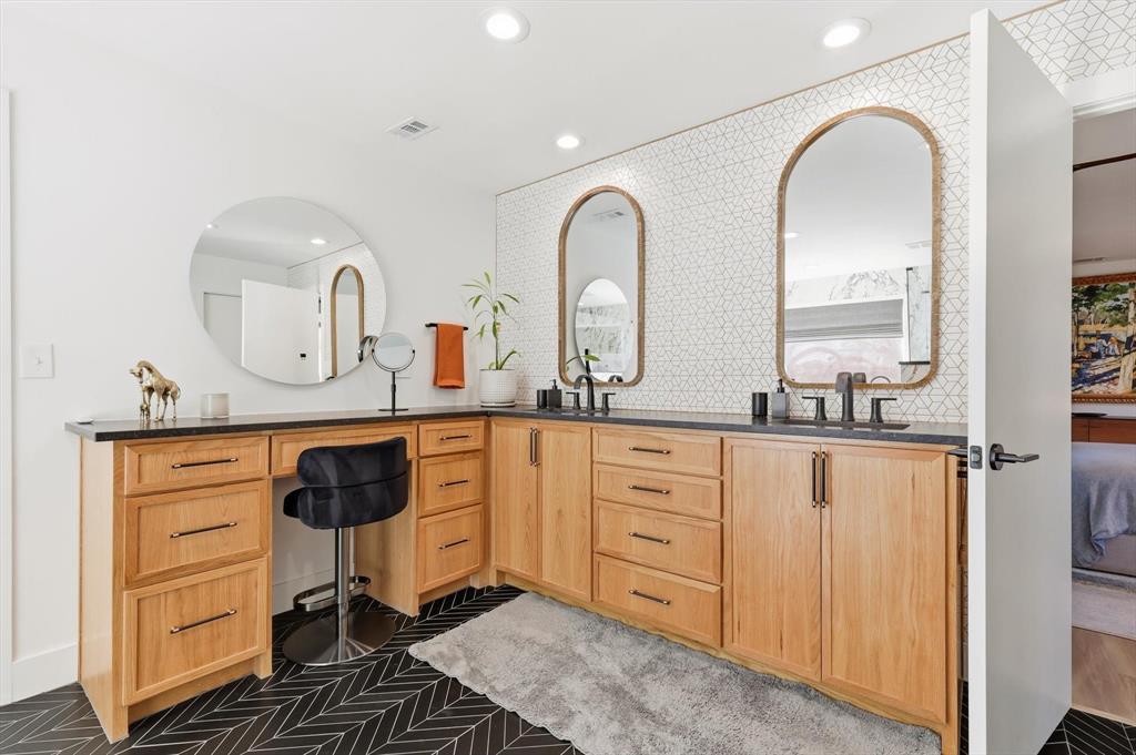 5516 Bent Trail Dallas, TX 75248 - Photo 17 of 26