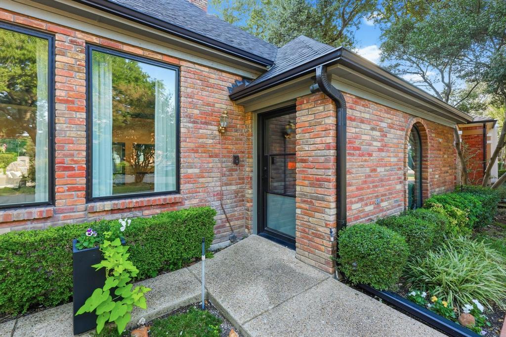 5516 Bent Trail Dallas, TX 75248 - Photo 2 of 26