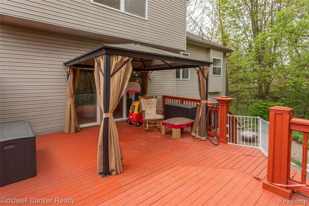 78 Eagle Ridge Road Lake Orion, MI 48360 - Photo 28 of 33