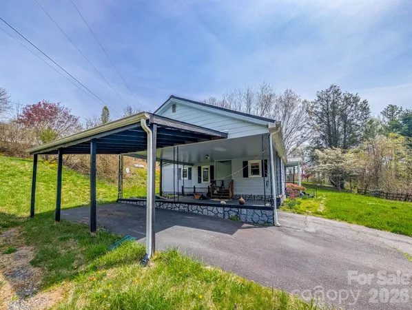 $250,000 | 97 Tom Sparks Road, Spruce Pine, NC 28777