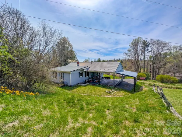 $250,000 | 97 Tom Sparks Road, Spruce Pine, NC 28777