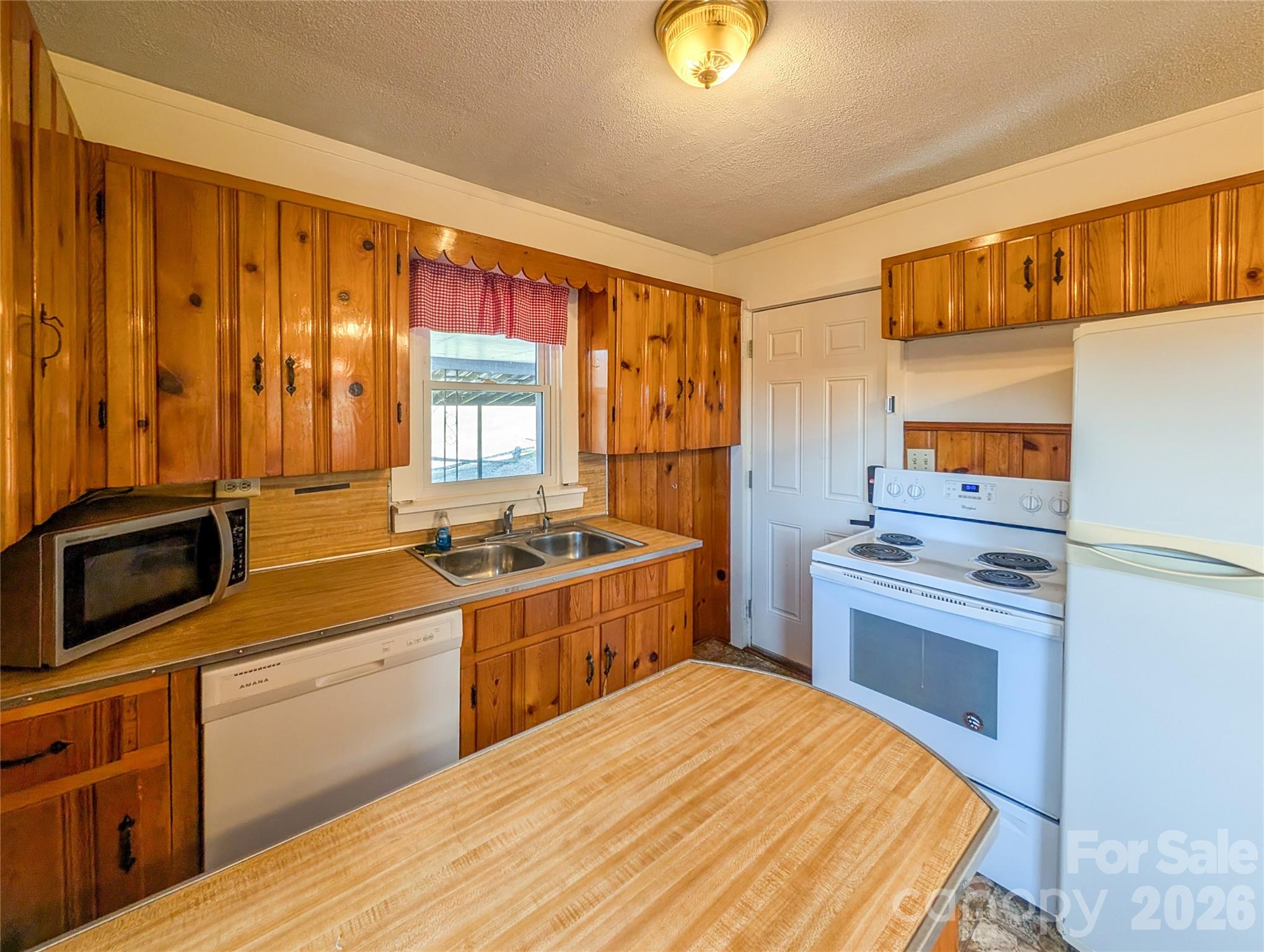 97 Tom Sparks Road Spruce Pine, NC 28777 - Photo 7 of 36