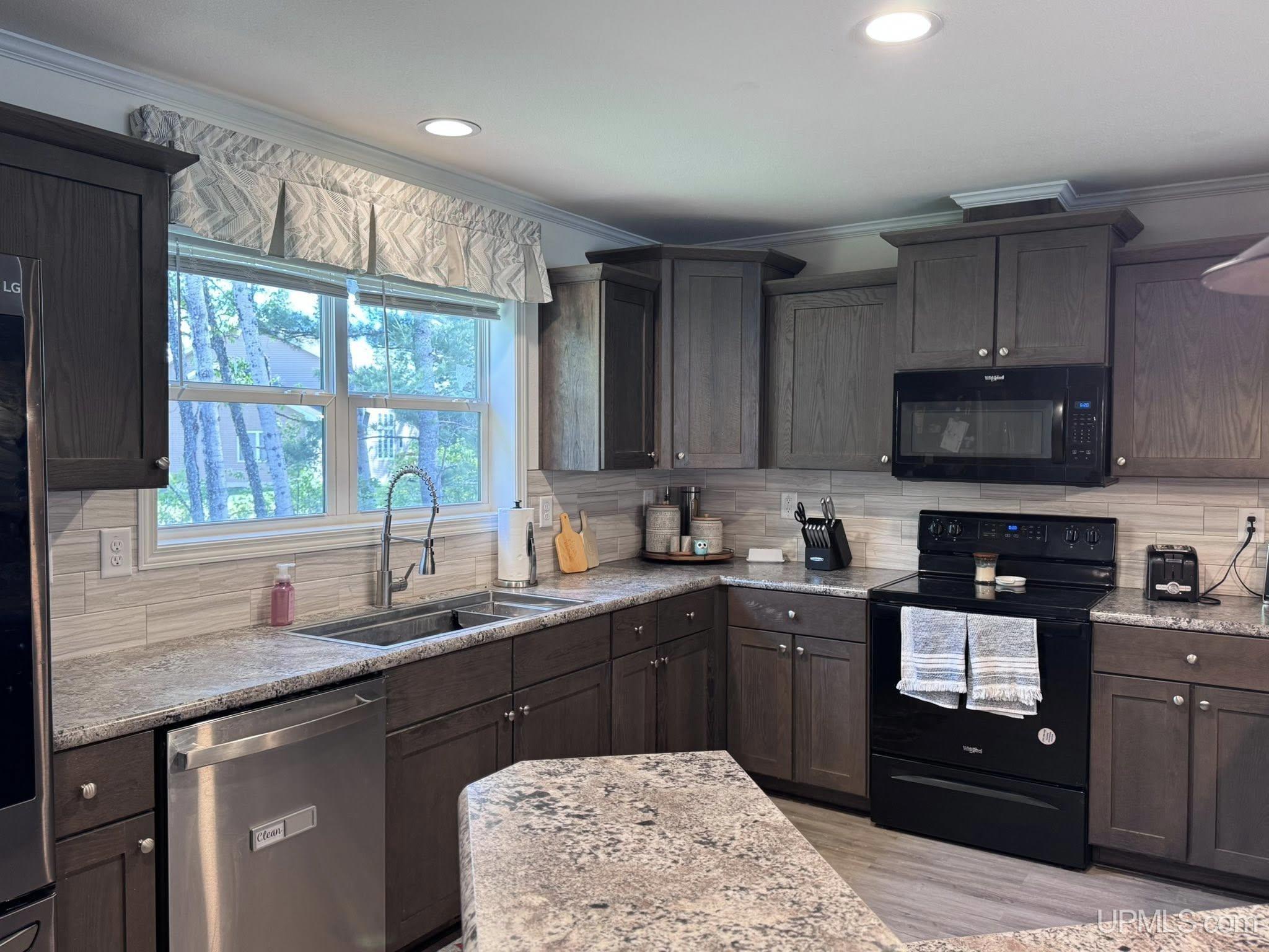 1685 Ellsworth Street Ishpeming, MI 49849 - Photo 8 of 32