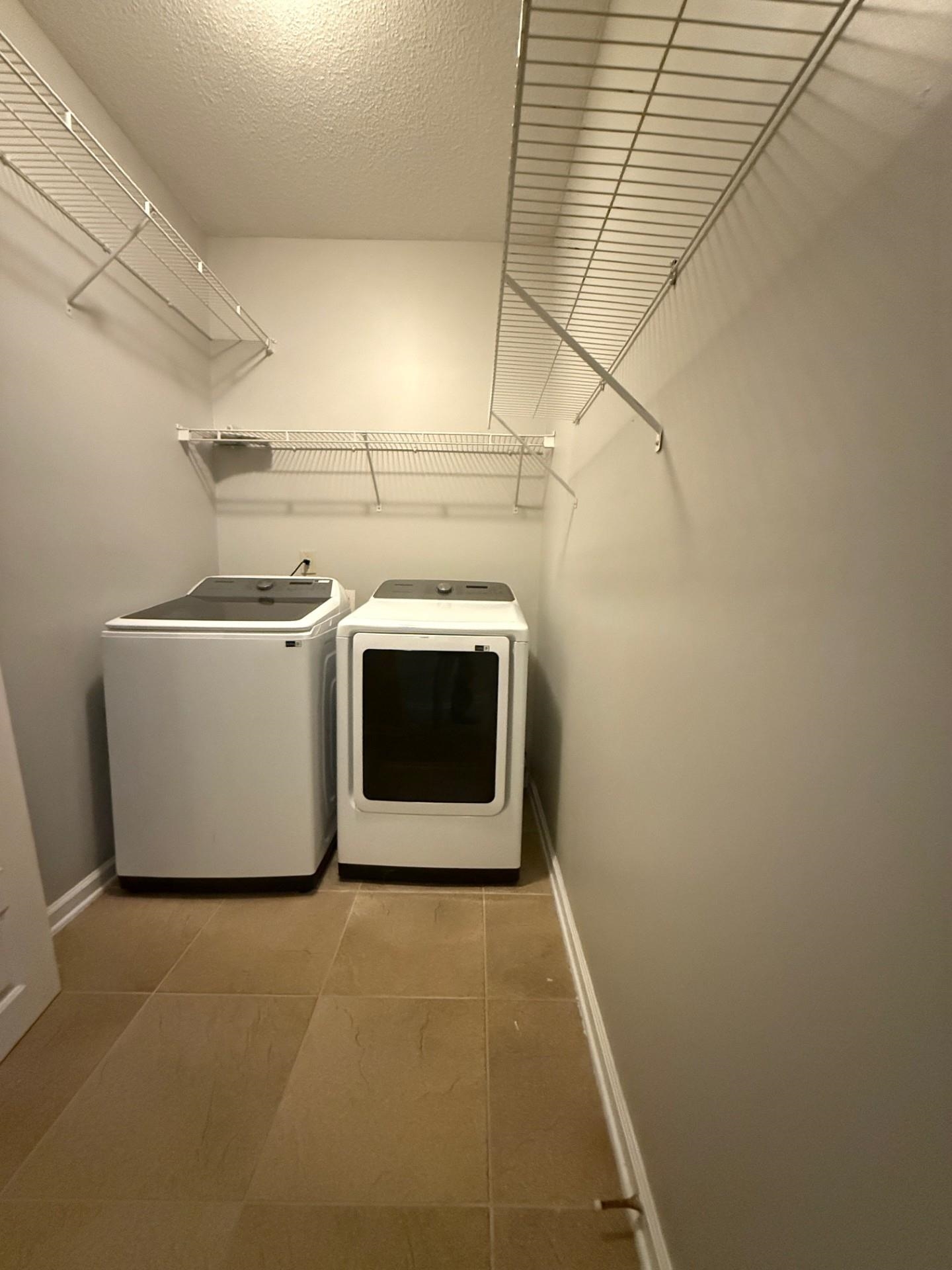 370 Lida Lane Memphis, TN 38018 - Photo 22 of 24 a utility room with a washer and dryer