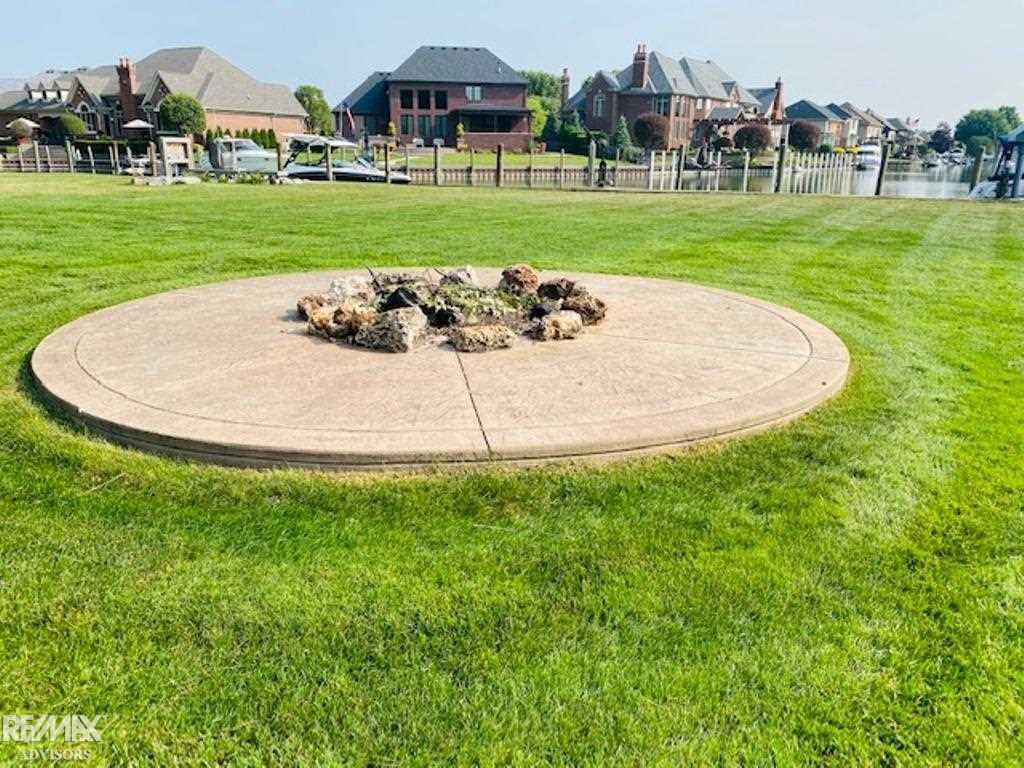 33885 Schneider Road Chesterfield, MI 48047 - Photo 29 of 32