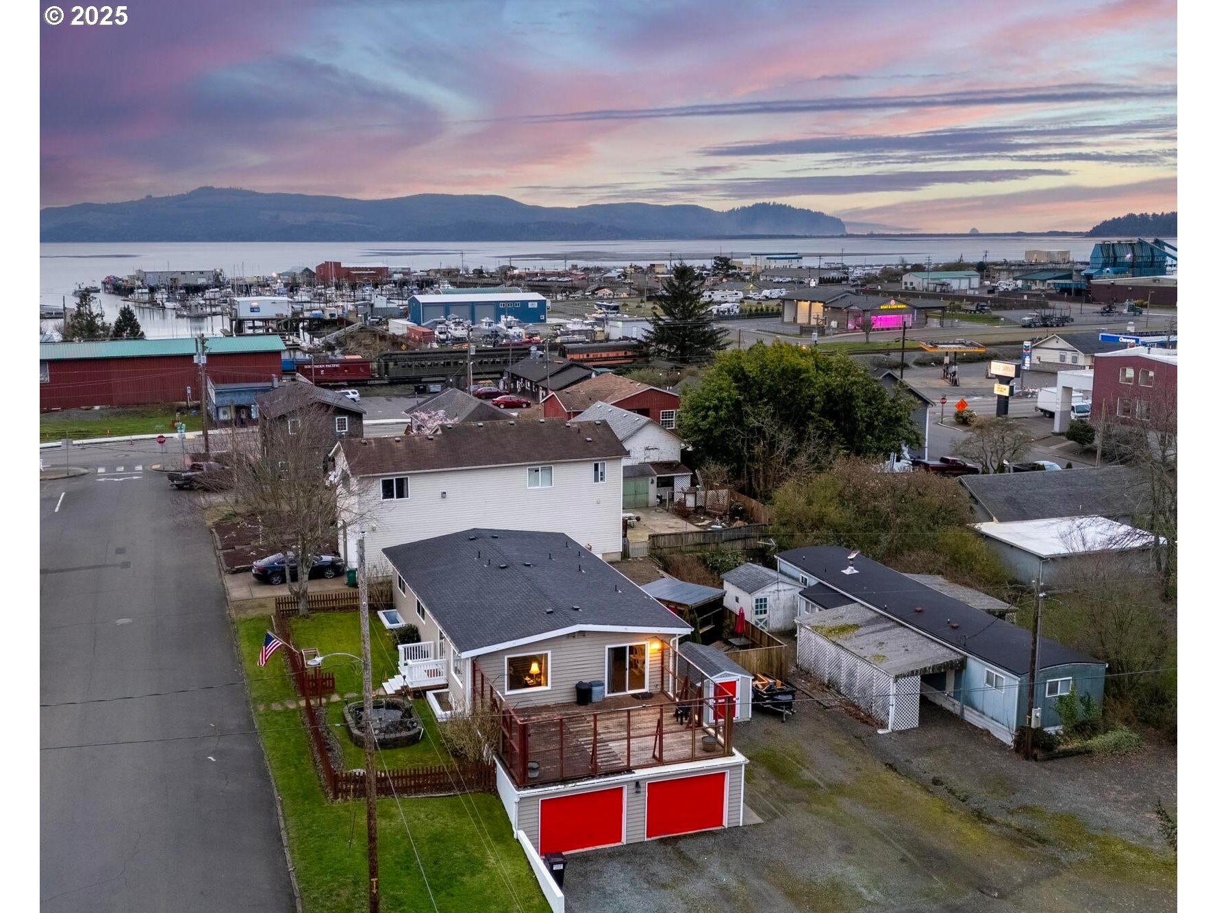 109 4th Street Garibaldi, OR 97118 - Photo 48 of 48