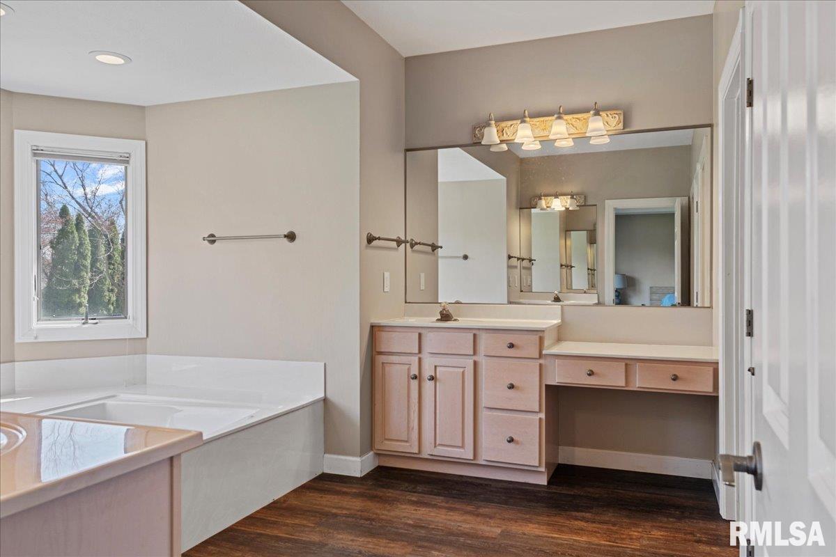 4620 Foxhall Lane Springfield, IL 62711 - Photo 34 of 65
