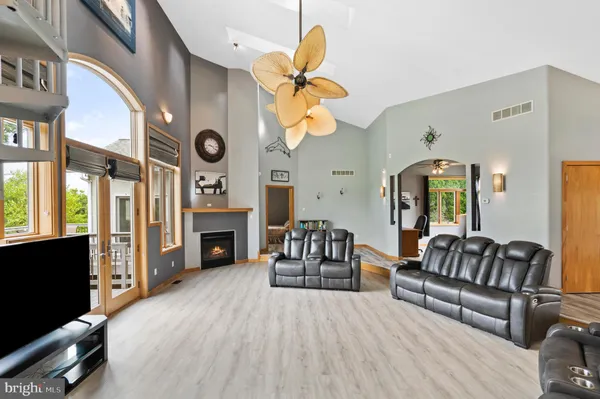 $899,900 | 213 Cross Road, Gilbertsville, PA 19525