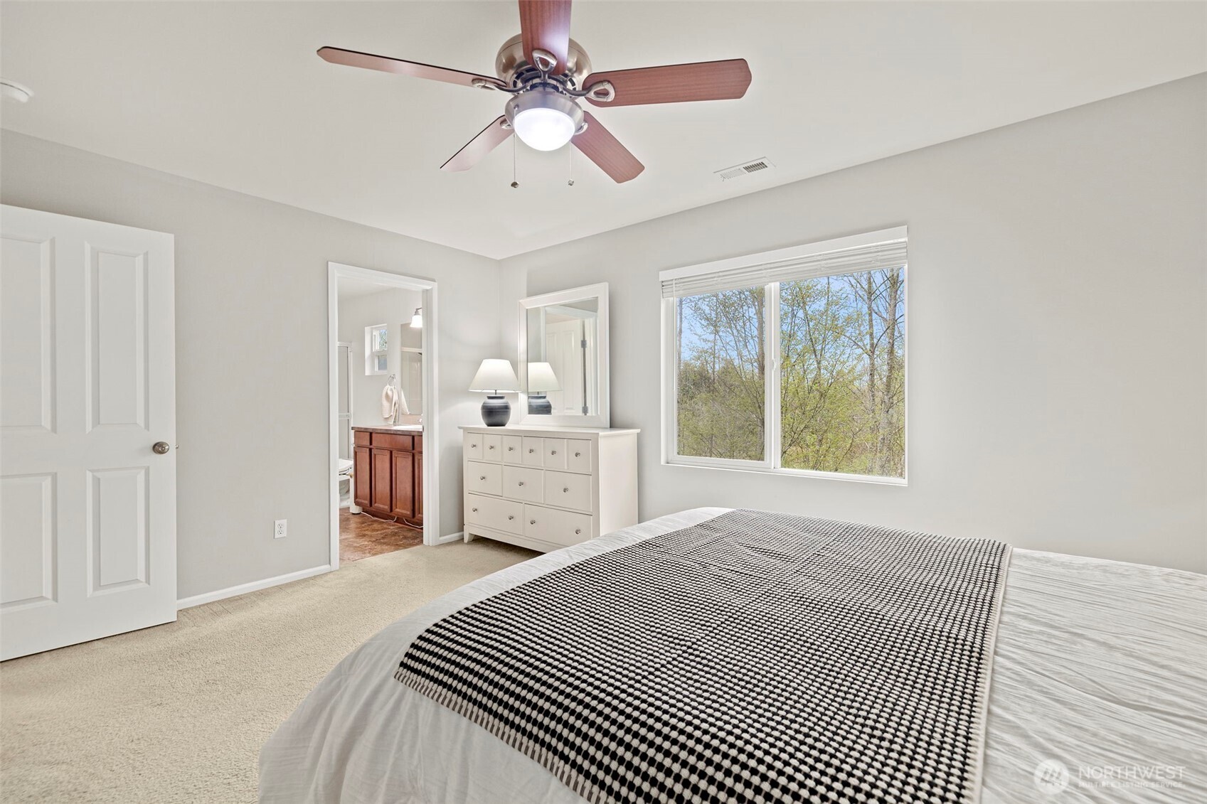 18102 31st Avenue Southeast Bothell, WA 98012 - Photo 14 of 35