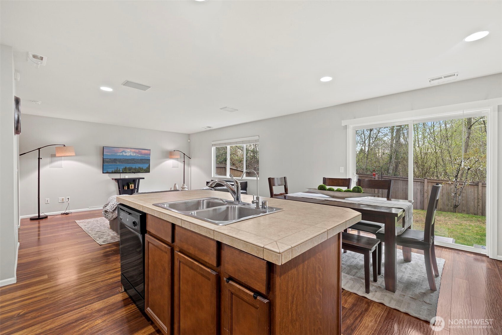 18102 31st Avenue Southeast Bothell, WA 98012 - Photo 5 of 35