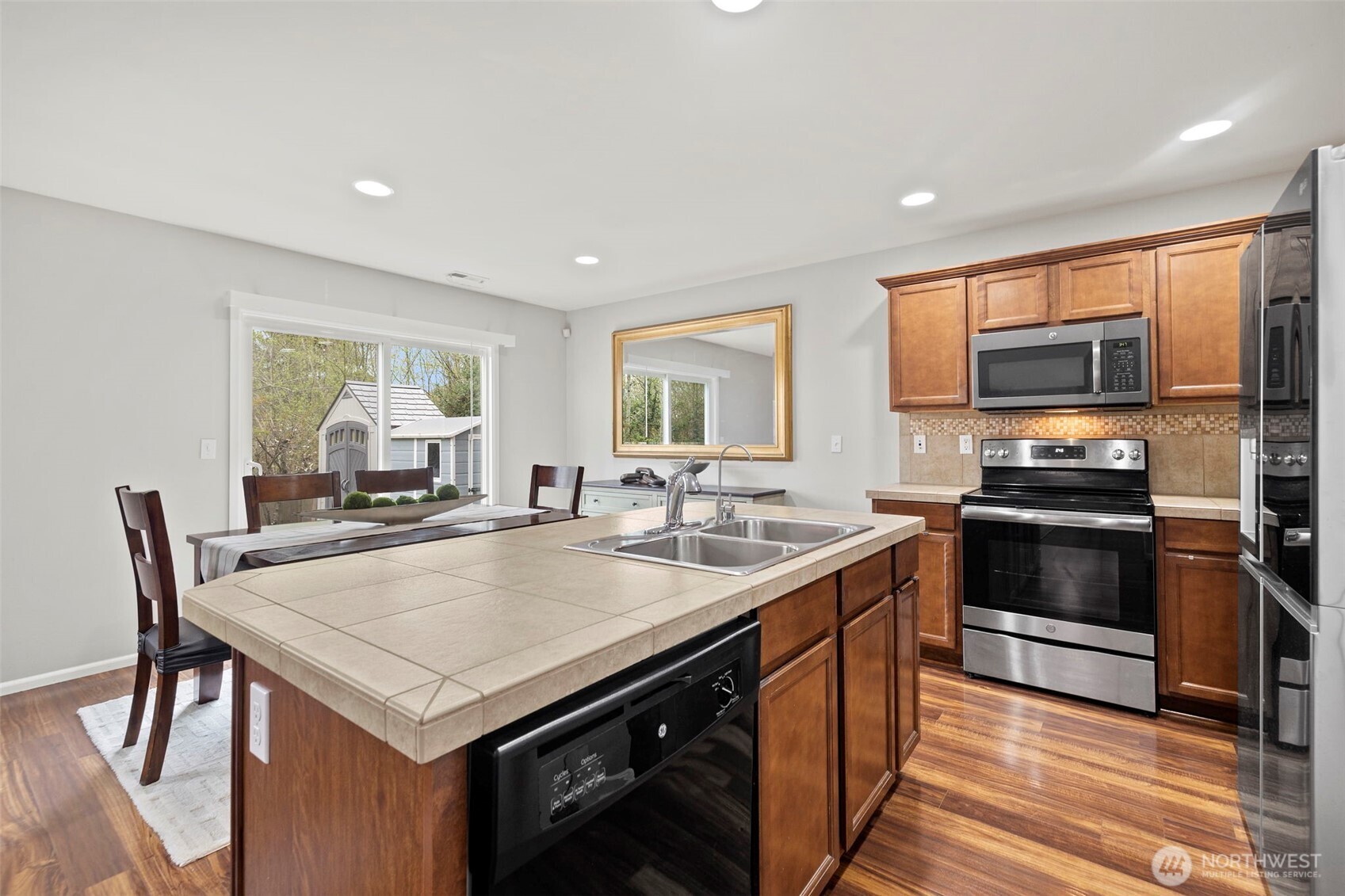 18102 31st Avenue Southeast Bothell, WA 98012 - Photo 6 of 35