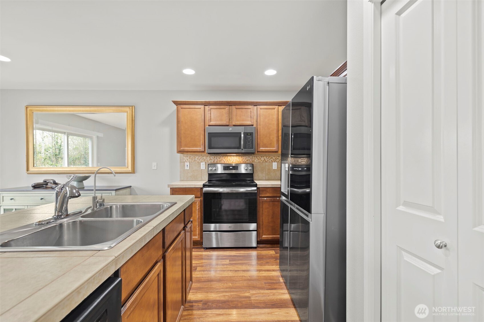 18102 31st Avenue Southeast Bothell, WA 98012 - Photo 9 of 35