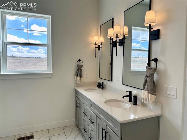 6498 Raleigh Road Colorado Springs, CO 80908 - Photo 16 of 30 Owner's Suite Bathroom