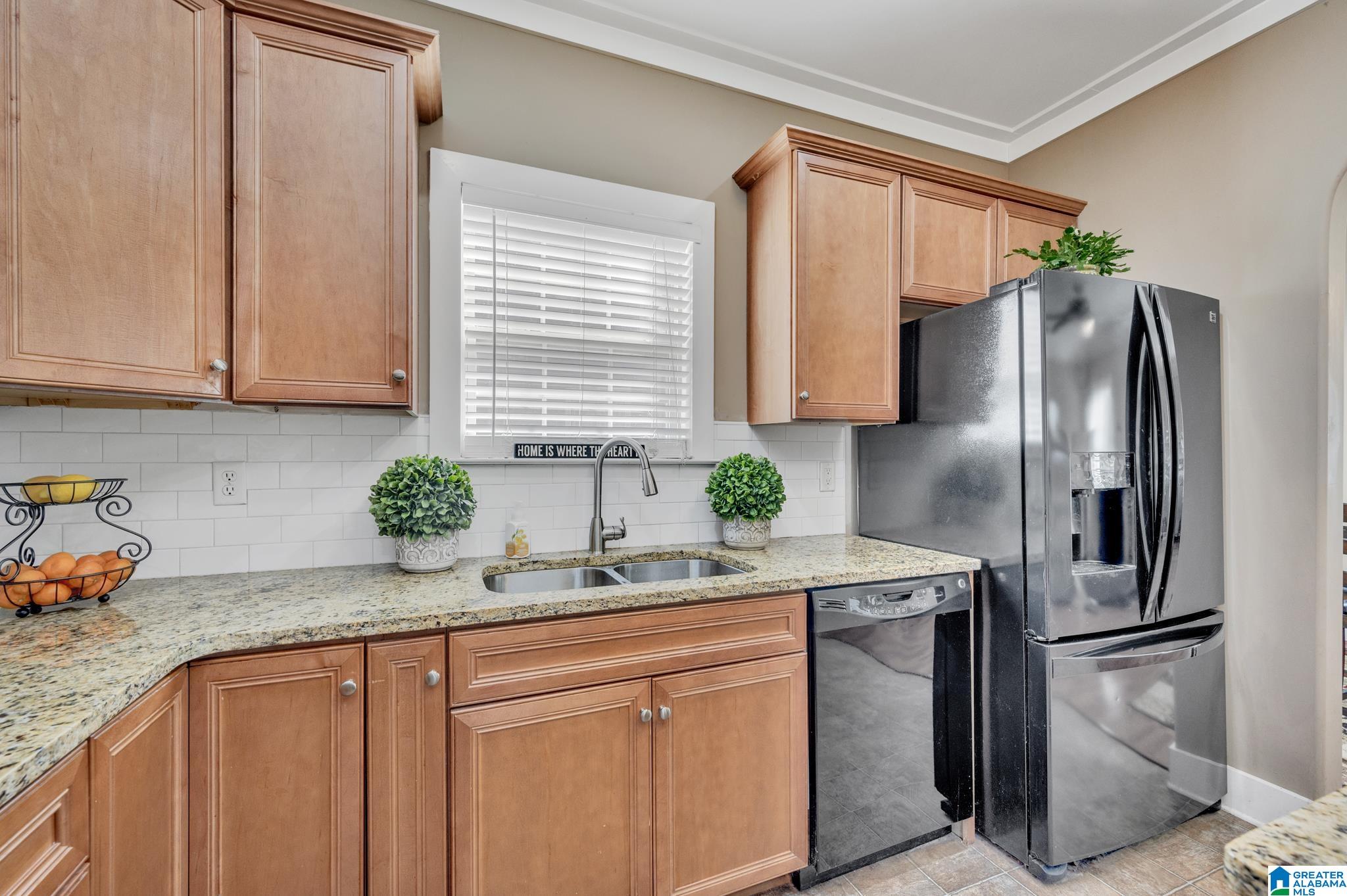 243 Nottingham Drive Calera, AL 35040 - Photo 10 of 34