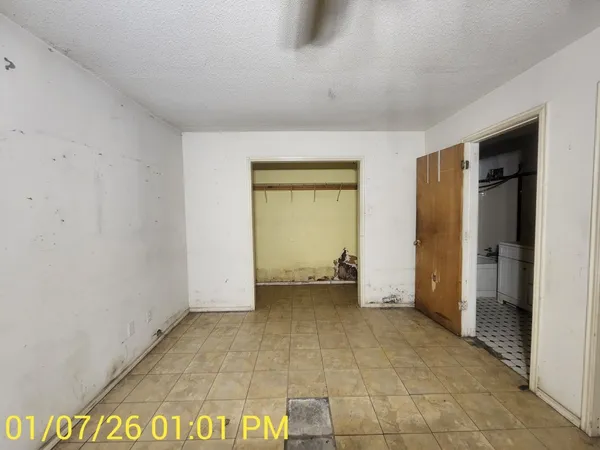 $100,000 | 230 Kansas Street, Bacliff, TX 77518