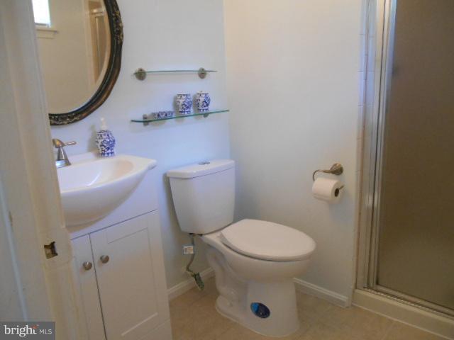 108 Harmony Hall Road Gaithersburg, MD 20877 - Photo 8 of 22 Bath (Master)