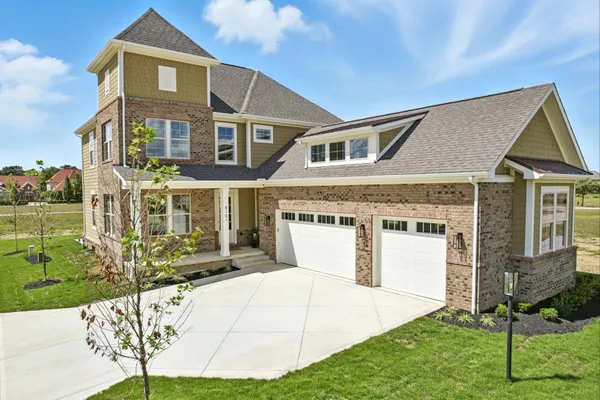 $1,065,000 | 8101 Oaktree Drive South, Dublin, OH 43016