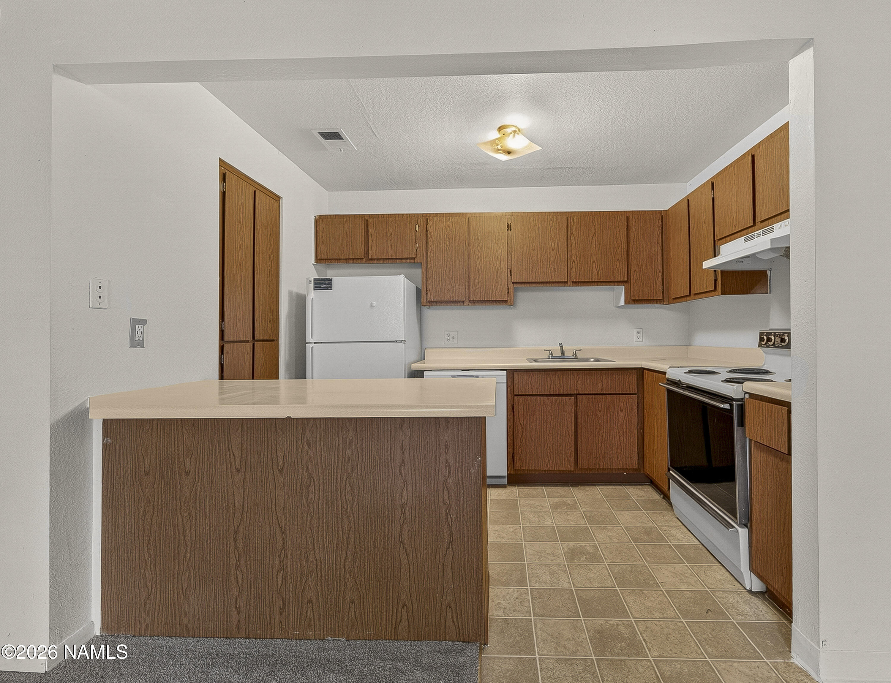 1200 South Riordan Ranch Street, Unit 61 Flagstaff, AZ 86001 - Photo 8 of 20 1200-south-riordan-ranch-street-flagstaf
