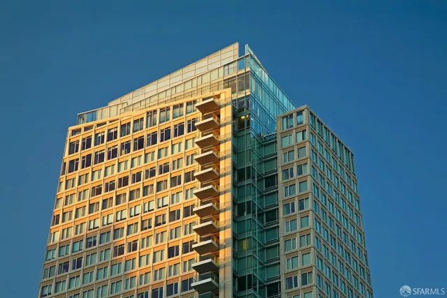 a view of a building entrance
