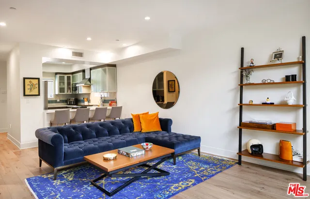 $950,000 | 108 South Croft Avenue, Unit 103, Los Angeles, CA 90048