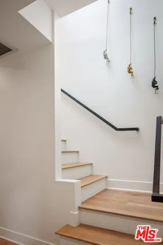 $950,000 | 108 South Croft Avenue, Unit 103, Los Angeles, CA 90048