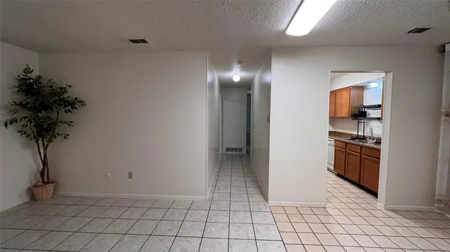 $1,500 | 2721 Petersburg Drive, Arlington, TX 76014