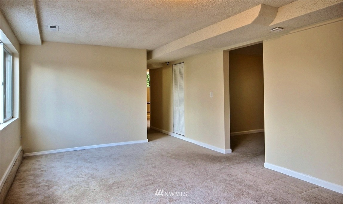 563 Orcas Avenue Northeast Renton, WA 98059 - Photo 14 of 25 Gallery Image 14