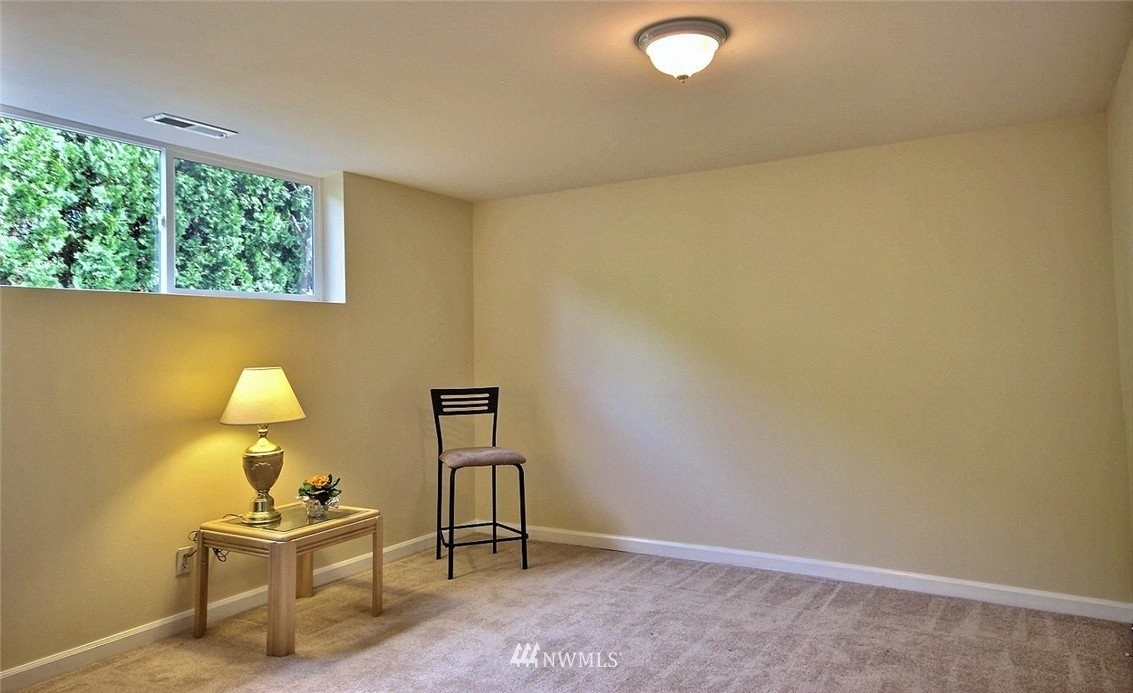 563 Orcas Avenue Northeast Renton, WA 98059 - Photo 17 of 25 Gallery Image 17