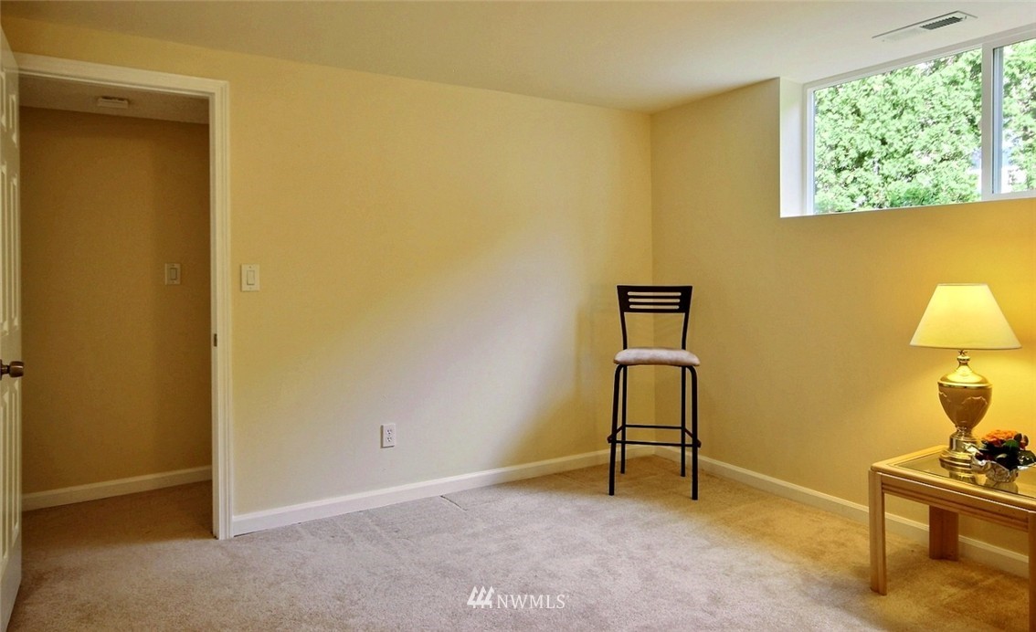 563 Orcas Avenue Northeast Renton, WA 98059 - Photo 18 of 25 Gallery Image 18