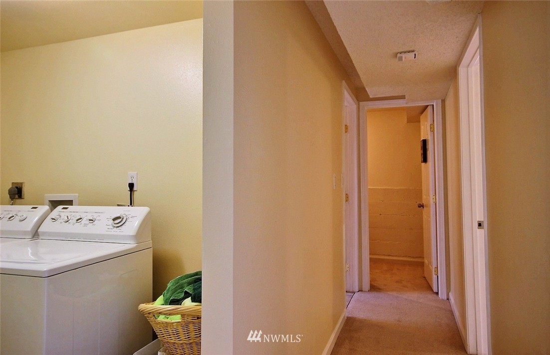 563 Orcas Avenue Northeast Renton, WA 98059 - Photo 19 of 25 Gallery Image 19