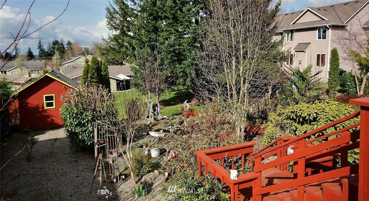 563 Orcas Avenue Northeast Renton, WA 98059 - Photo 23 of 25 Gallery Image 23