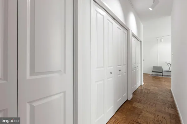 $289,000 | 10500 Rockville Pike, Unit M11, Rockville, MD 20852