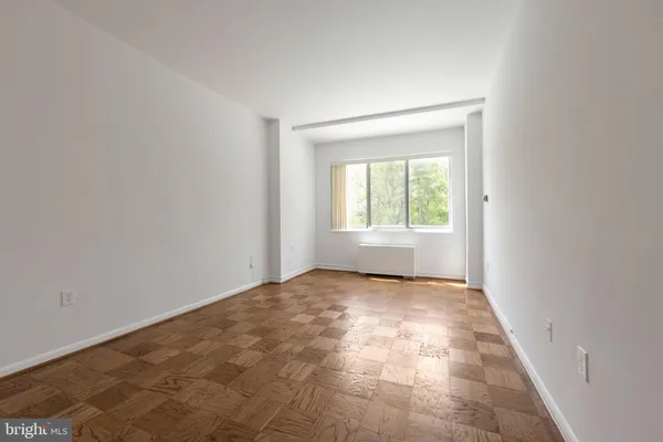 $289,000 | 10500 Rockville Pike, Unit M11, Rockville, MD 20852