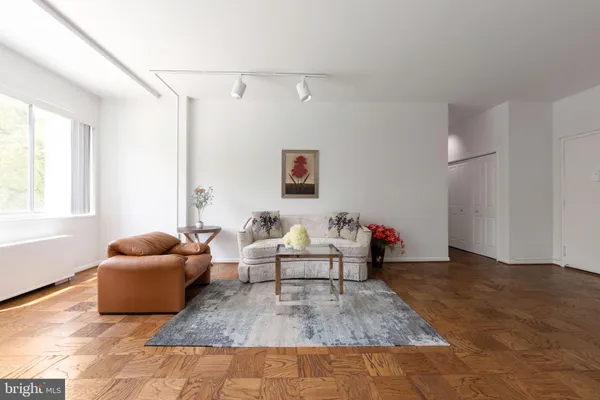 $289,000 | 10500 Rockville Pike, Unit M11, Rockville, MD 20852