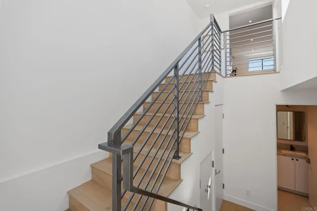 a view of empty room with window