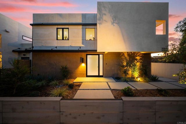 $4,645,000 | 2052 Montgomery Avenue, Cardiff-by-the-Sea, CA 92007