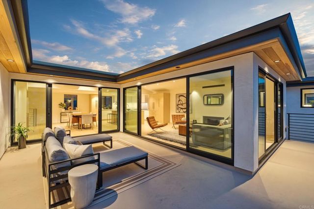 $4,645,000 | 2052 Montgomery Avenue, Cardiff-by-the-Sea, CA 92007