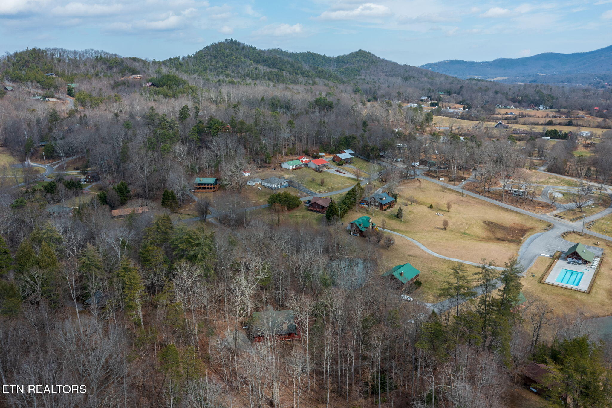 4020 Tomahawk Way Sevierville, TN 37862 - Photo 37 of 49 homesandvideos aerials-14243